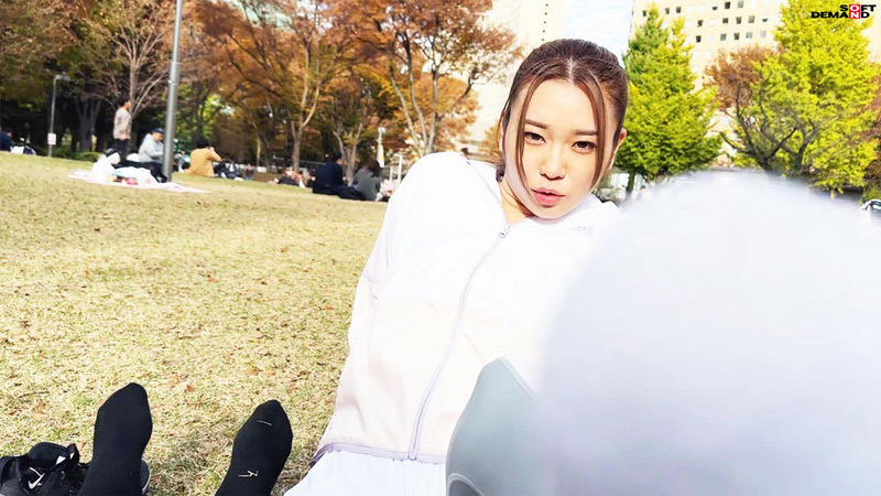 S彼女×M彼氏 大好きな高身長の彼女が綺麗な蒸れ脚で顔・乳首・チンポもイジメてくれる至極の脚生活 004