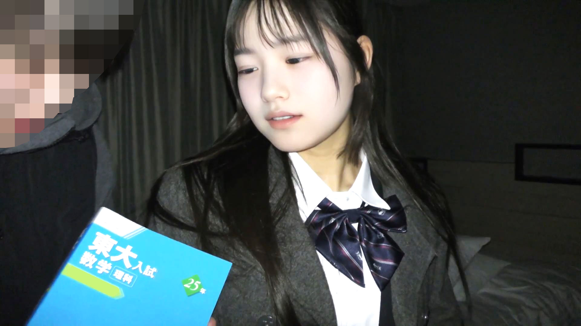 《無造作美少女》【ゆず故障】★東京○学理科一類で物理を学びたいという秀才女子が生カリデカのGスポ抉りに唇を噛みしめイキ我慢 by ゆず故障 002