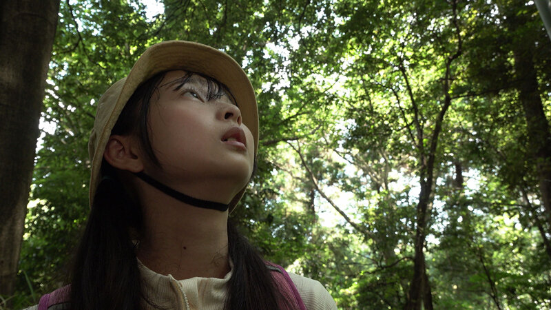 【50％OFFキャンペーン第4弾】 欲望の森 まいごの全裸少女を森で見つけて性欲が抑えられない 望月つぼみ 003