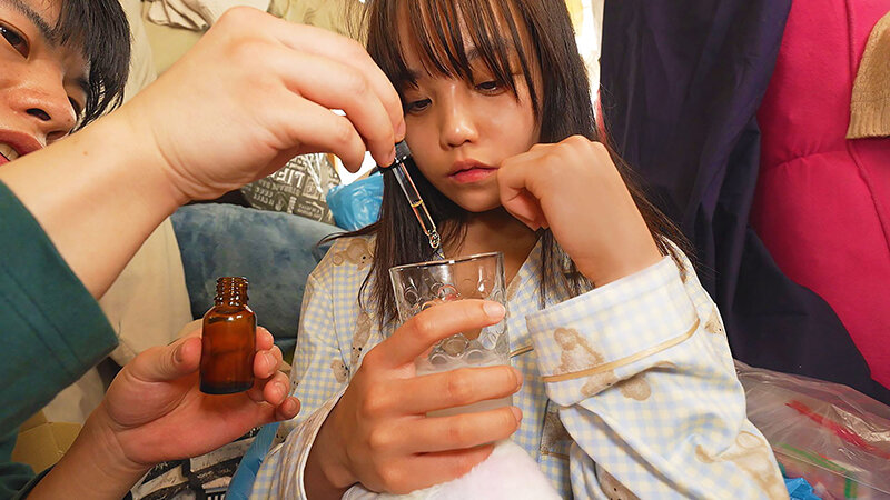ゴミ屋敷に住む褐色チビ美少女を媚薬で意識朦朧アヘ顔凌●調教 ミニマム美少女まい 北乃まい 004