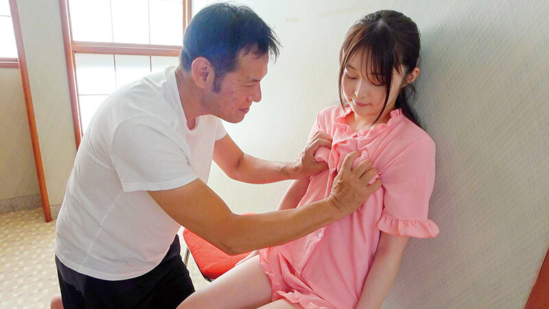 色白で大人しい姪っ子たちとイタズラ温泉旅行 012