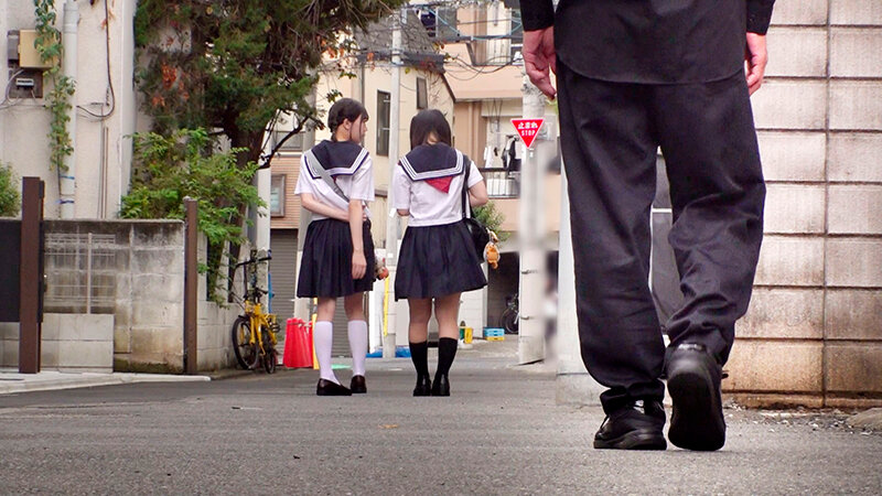 親友同士のちっちゃな2人をレズらせレ●プ調教 口とパイパンオマ○コの4つの穴をチ○ポが行ったり来たりして本物竿姉妹にするどちらも145cm W無毛 ゆなちゃん・ひなこちゃん 012