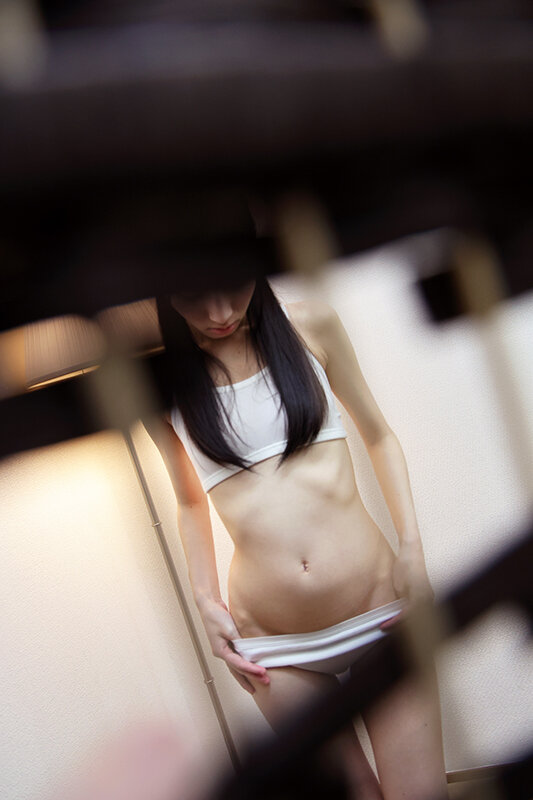 ～膣穴ケツ穴本気汁垂れ流し～（けなげなひよこ女子を狙った）アナル噴射強●絶頂エステ 2 010