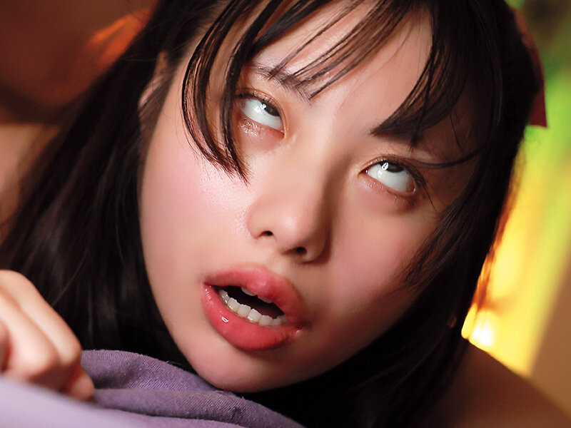 怪しいBARに連れられた新人アイドルが紫煙吸い込み媚薬ガンギマリ状態 抵抗してもVIPルーム外に声は届かず乳揉みビックン手マンでガックガクガニ股失禁潮吹きアヘ顔が戻らなくなるまで何度もイキ狂ったキメセク乱パ会 松井日奈子 006