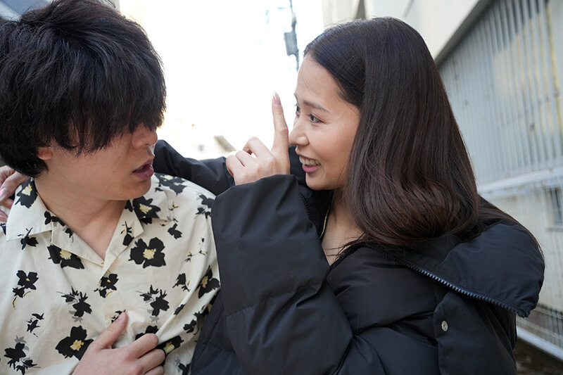 奇跡の体験!安易な気持ちで性転換しようとしたら成功してセックス大好きヤリマン女になった男のお話 通野未帆 005