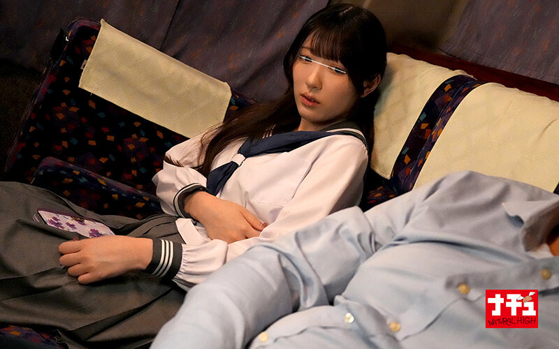 就寝中の夜行バスで指マンされた恐怖に目を開けられず寝たふりしながらイキまくる気弱女子5 増量中出しSP 017